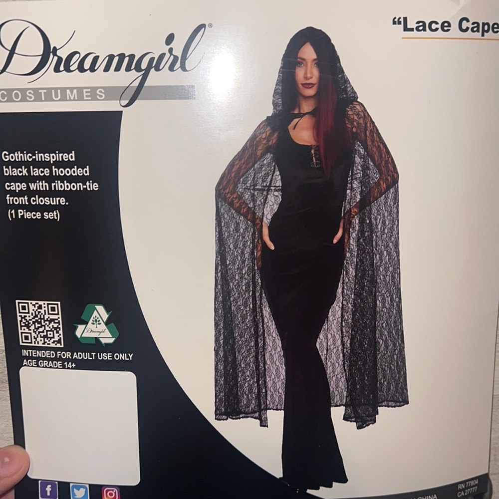 Hooded cape
